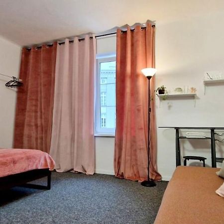 Prywatny Pokoj W Sercu Warszawy Pokoj 6 Warszawa Exteriör bild